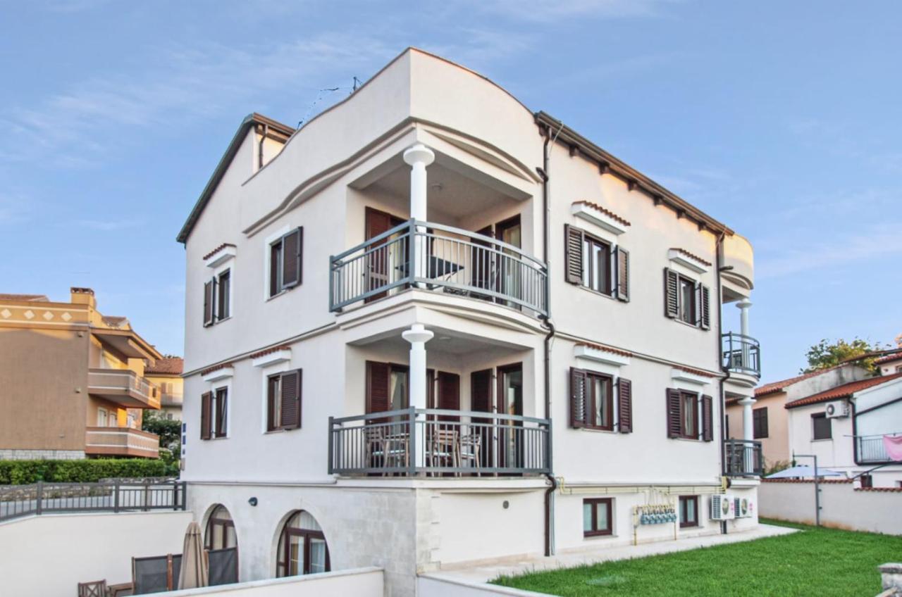 Apartments Villa Alba Poreč Buitenkant foto