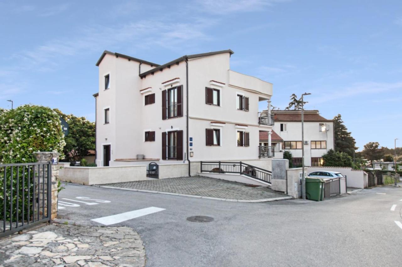 Apartments Villa Alba Poreč Buitenkant foto