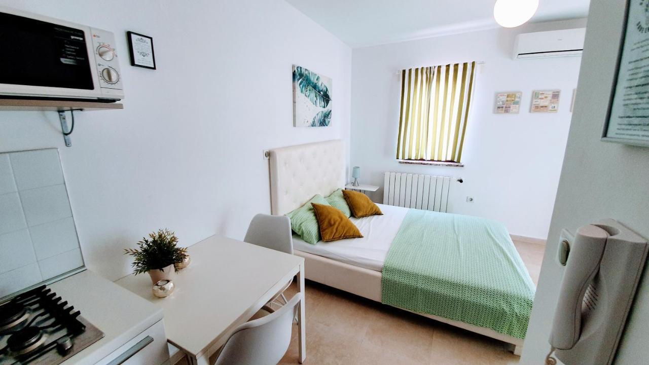 Apartments Villa Alba Poreč Buitenkant foto
