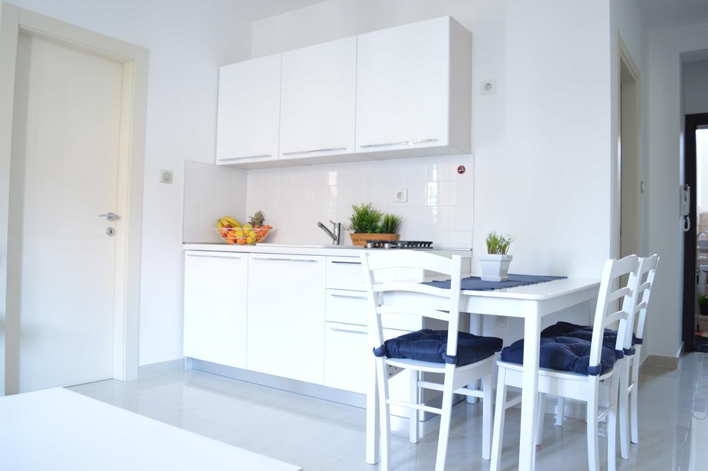 Apartments Villa Alba Poreč Buitenkant foto