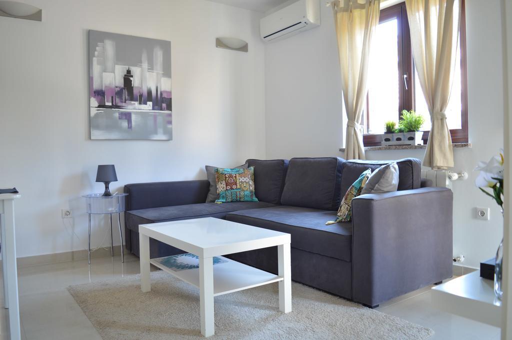 Apartments Villa Alba Poreč Buitenkant foto