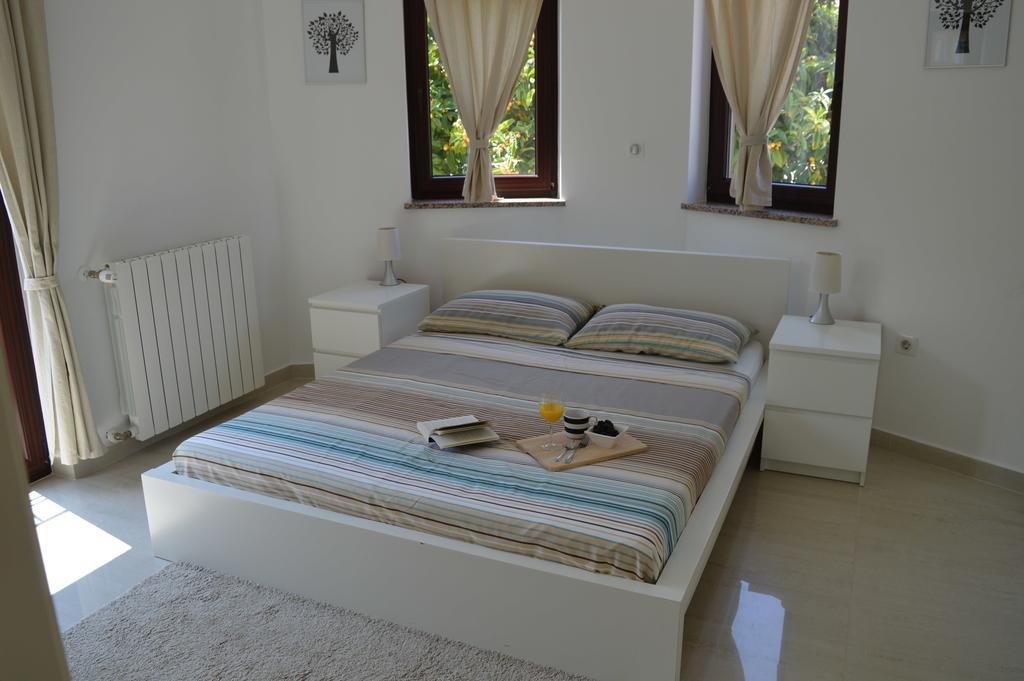 Apartments Villa Alba Poreč Buitenkant foto