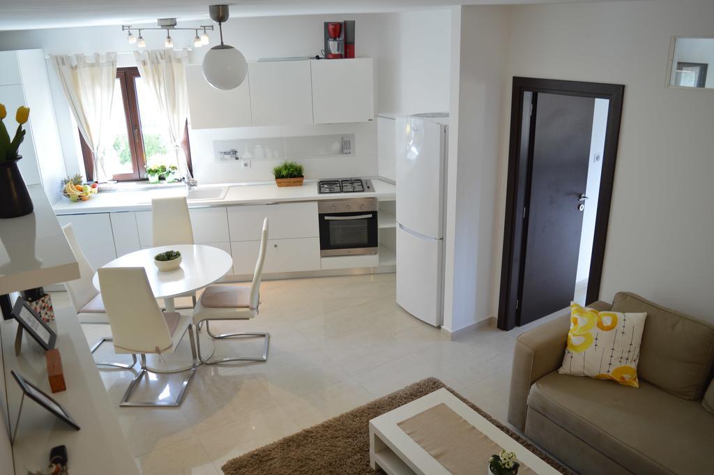 Apartments Villa Alba Poreč Buitenkant foto
