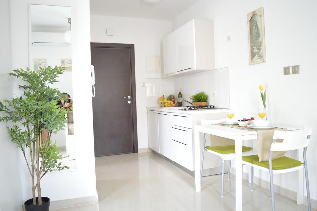 Apartments Villa Alba Poreč Buitenkant foto