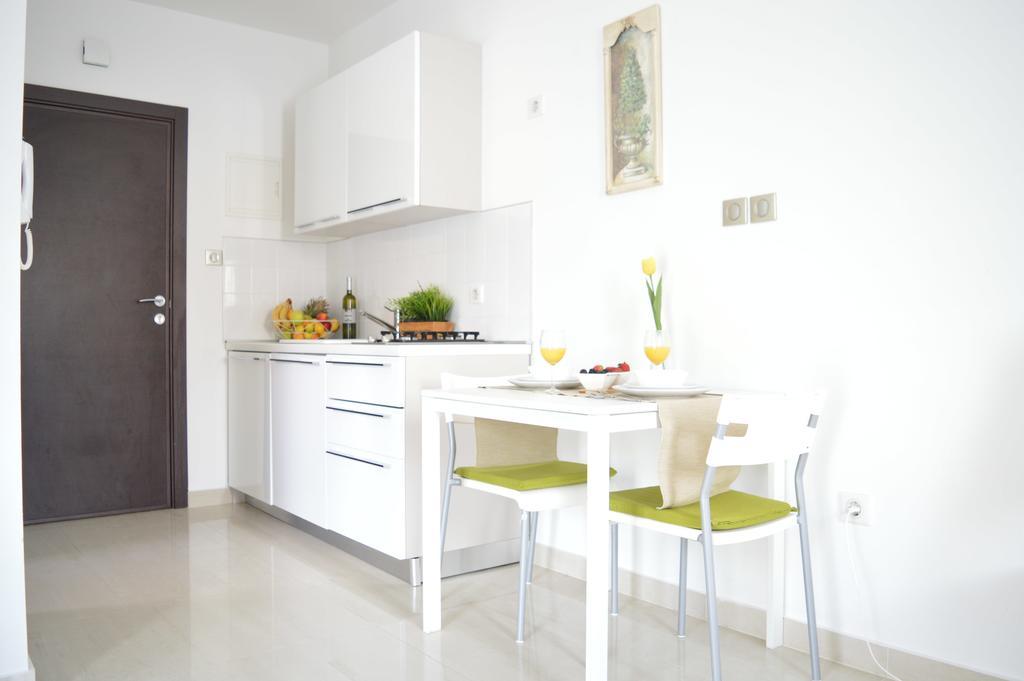 Apartments Villa Alba Poreč Buitenkant foto